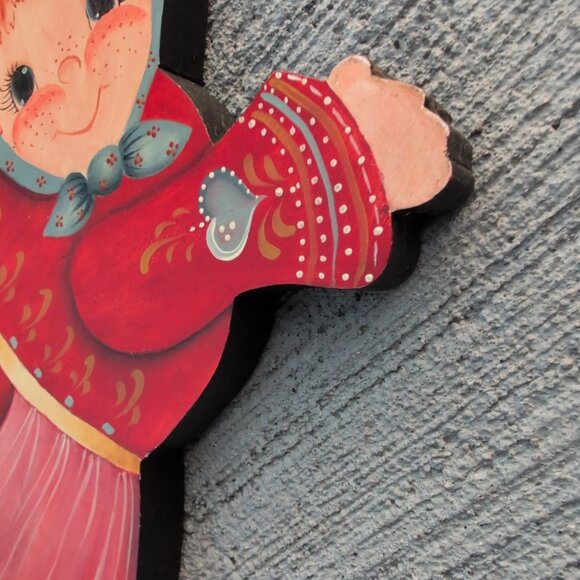 Vintage Hand Painted Wooden Dutch Girl Wall Hanging Plaque - Picture 4 of 6